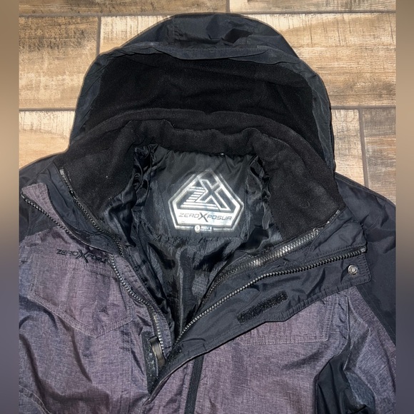 ZeroXposur ski coat with hood - Picture 6 of 8